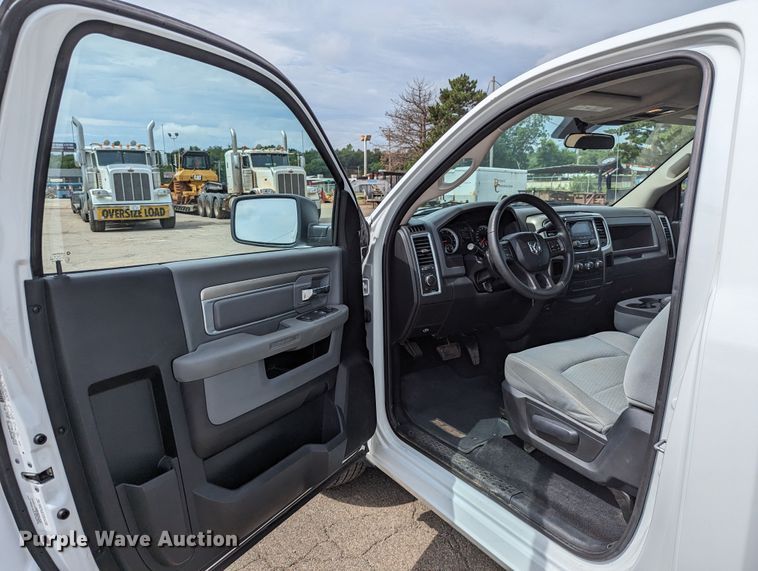 image for item LM9861 2013 Dodge Ram 1500 SLT  pickup truck