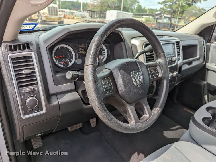 image for item LM9861 2013 Dodge Ram 1500 SLT  pickup truck