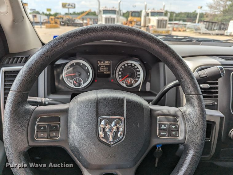 image for item LM9861 2013 Dodge Ram 1500 SLT  pickup truck