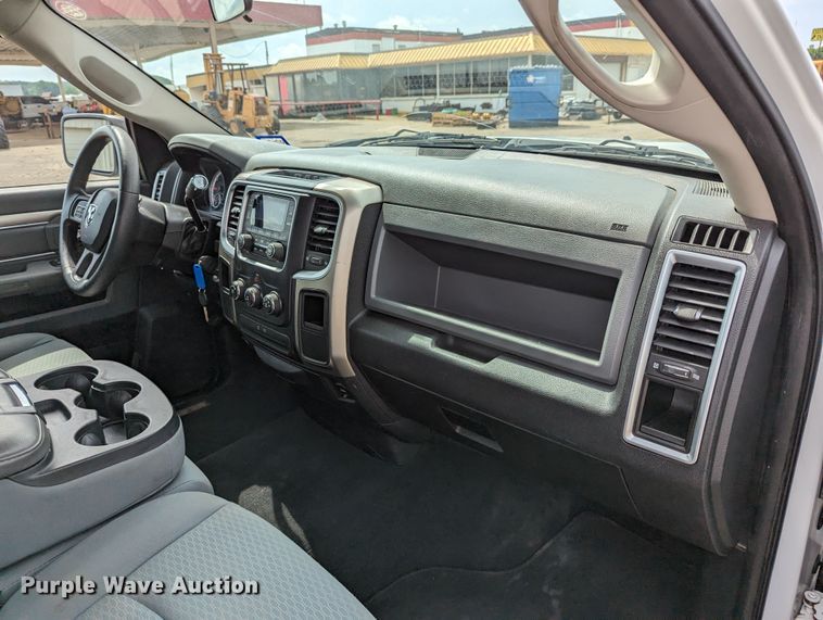 image for item LM9861 2013 Dodge Ram 1500 SLT  pickup truck