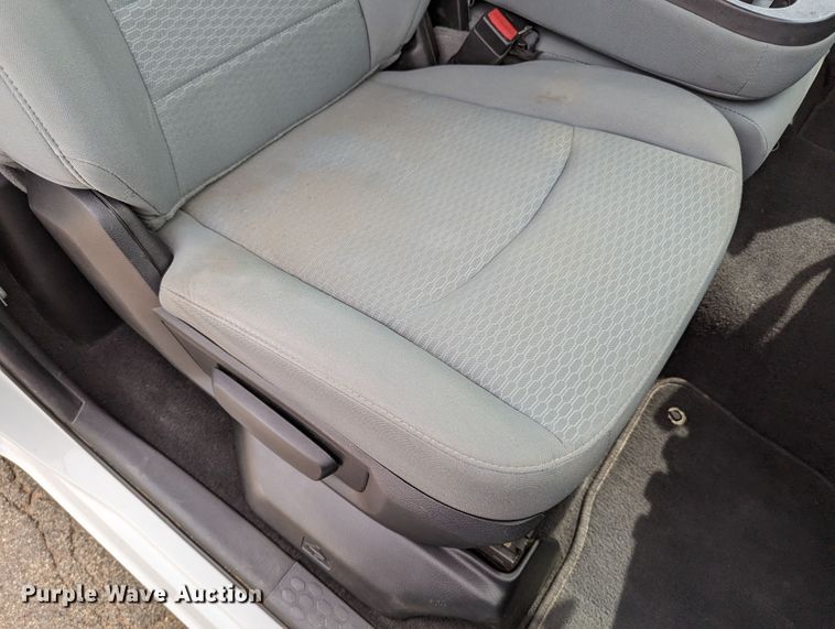 image for item LM9861 2013 Dodge Ram 1500 SLT  pickup truck