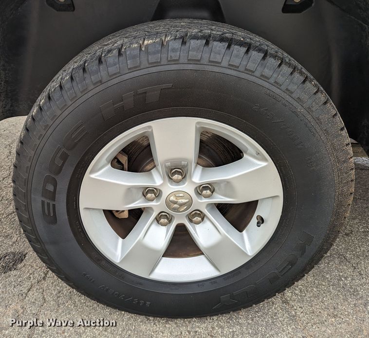 image for item LM9861 2013 Dodge Ram 1500 SLT  pickup truck