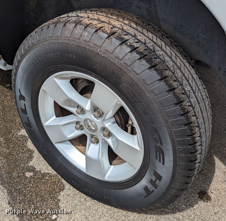 image for item LM9861 2013 Dodge Ram 1500 SLT  pickup truck