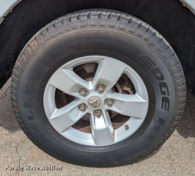 image for item LM9861 2013 Dodge Ram 1500 SLT  pickup truck