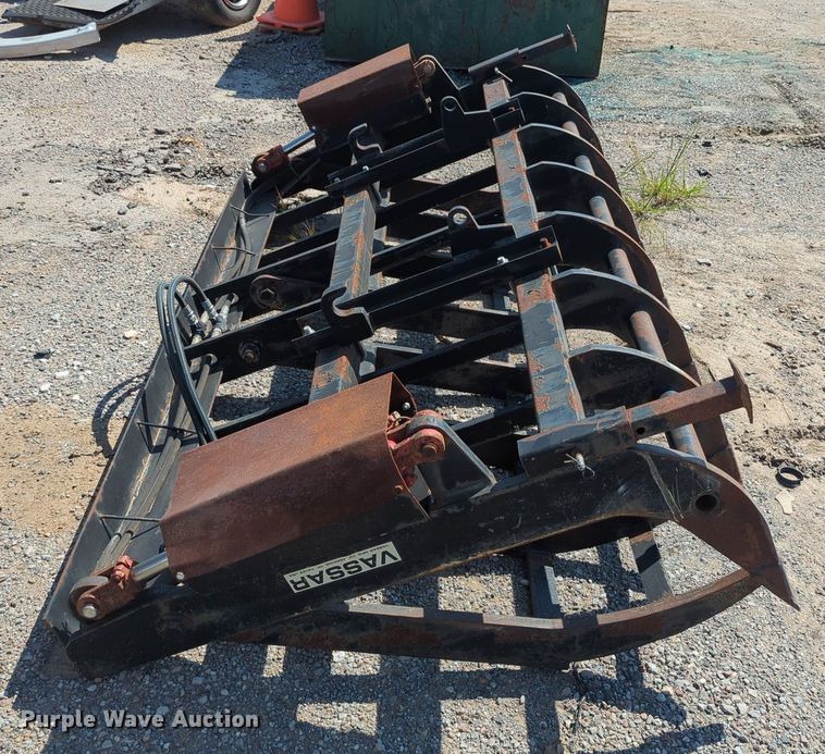 image for item LN9026 Vassar  grapple bucket