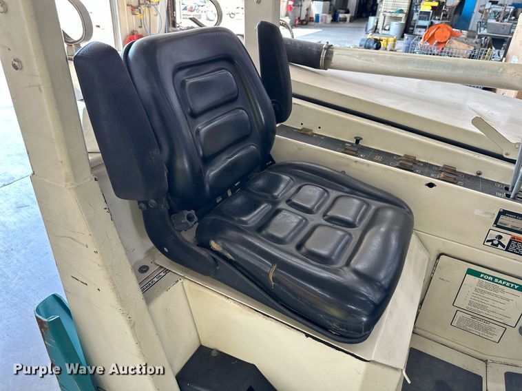 image for item LQ9015 Tennant 365 sweeper