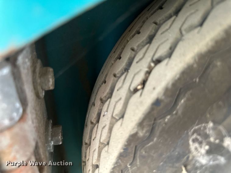 image for item LQ9015 Tennant 365 sweeper