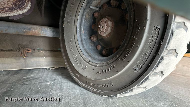 image for item LQ9015 Tennant 365 sweeper