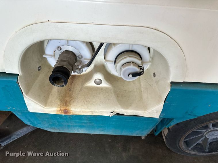 image for item LQ9016 Tennant  8410 sweeper