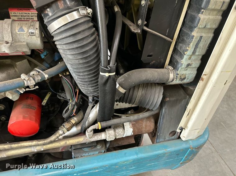 image for item LQ9016 Tennant  8410 sweeper