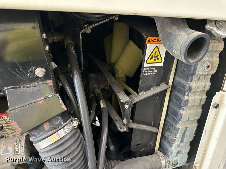 image for item LQ9016 Tennant  8410 sweeper