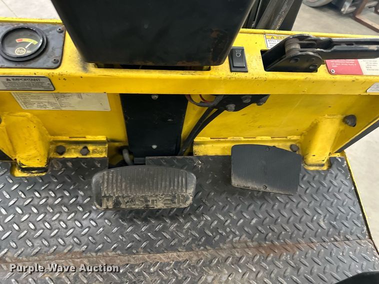 image for item LQ9018 Hyster  30XL2 forklift