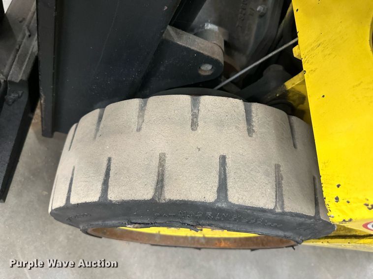 image for item LQ9018 Hyster  30XL2 forklift