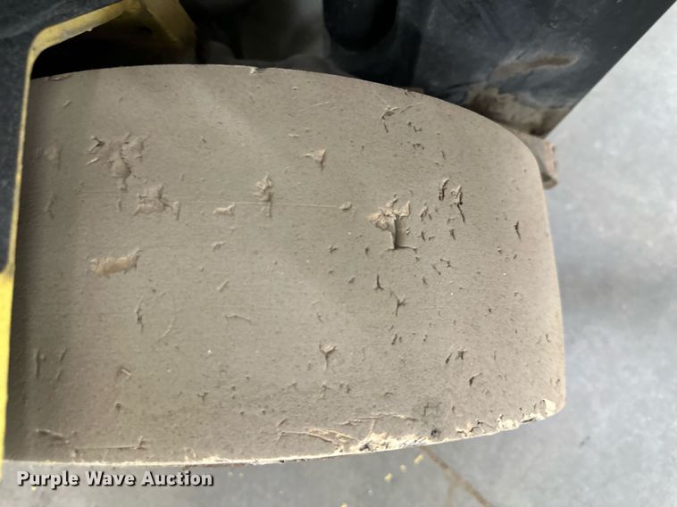 image for item LQ9019 Hyster  30 forklift