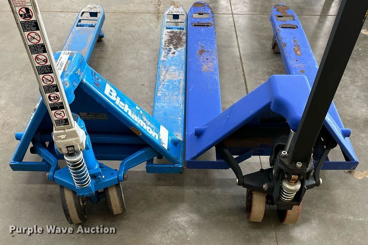 image for item LQ9022 (2) pallet jacks 