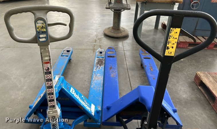 image for item LQ9022 (2) pallet jacks 