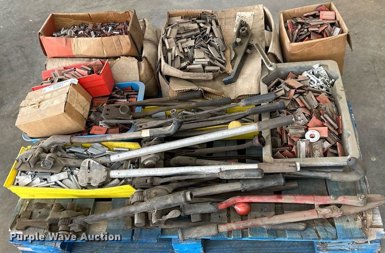 image for item LQ9025 Signode  tools