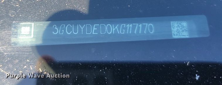 image for item LQ9097 2019 Chevrolet Silverado 1500  Crew Cab flatbed pickup truck