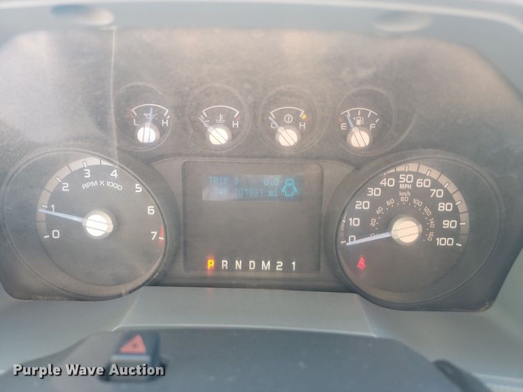 image for item LQ9098 2011 Ford F250 Super Duty XL  Crew Cab flatbed pickup truck