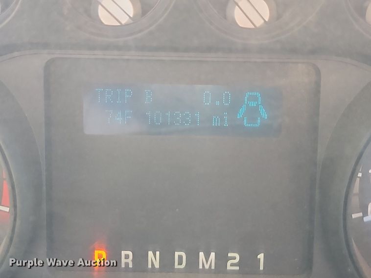 image for item LQ9098 2011 Ford F250 Super Duty XL  Crew Cab flatbed pickup truck