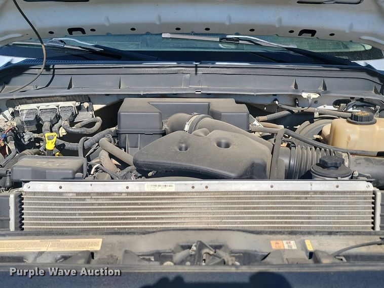 image for item LQ9098 2011 Ford F250 Super Duty XL  Crew Cab flatbed pickup truck