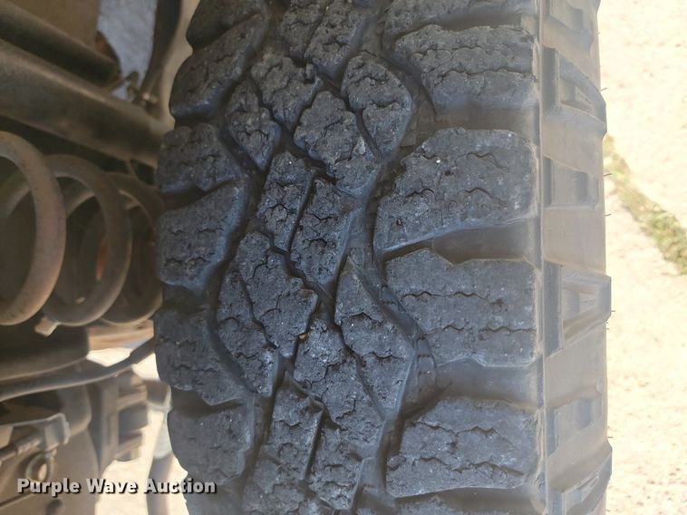 image for item LQ9098 2011 Ford F250 Super Duty XL  Crew Cab flatbed pickup truck