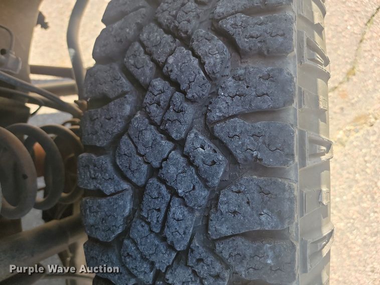 image for item LQ9098 2011 Ford F250 Super Duty XL  Crew Cab flatbed pickup truck