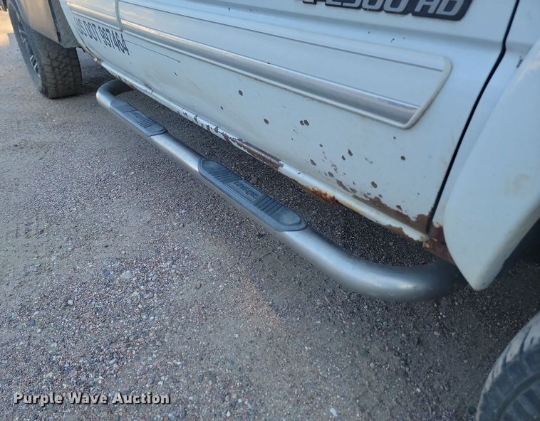 image for item LQ9099 2006 Chevrolet Silverado 2500HD  Ext. Cab utility bed pickup truck