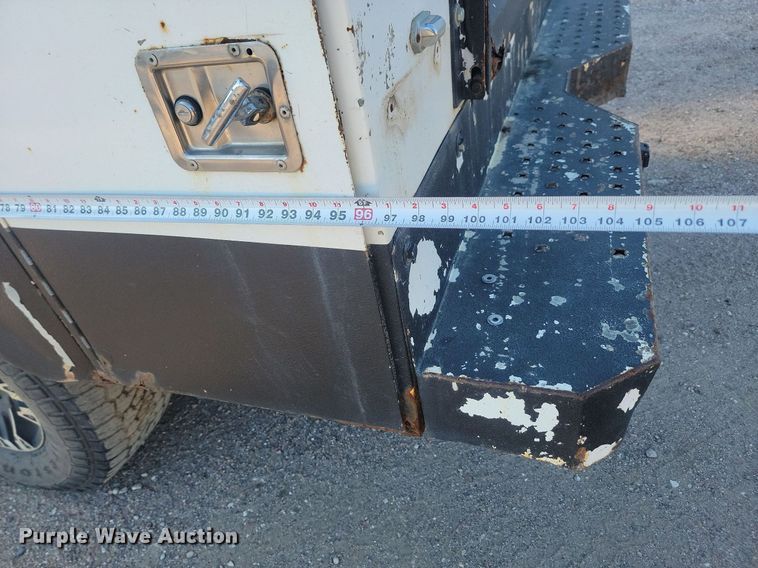 image for item LQ9099 2006 Chevrolet Silverado 2500HD  Ext. Cab utility bed pickup truck