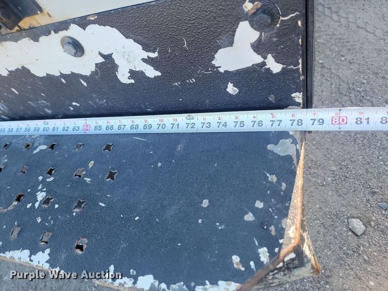 image for item LQ9099 2006 Chevrolet Silverado 2500HD  Ext. Cab utility bed pickup truck