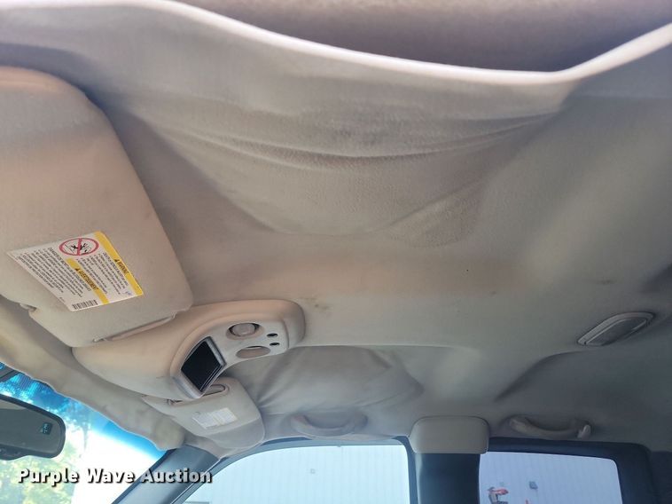 image for item LQ9099 2006 Chevrolet Silverado 2500HD  Ext. Cab utility bed pickup truck