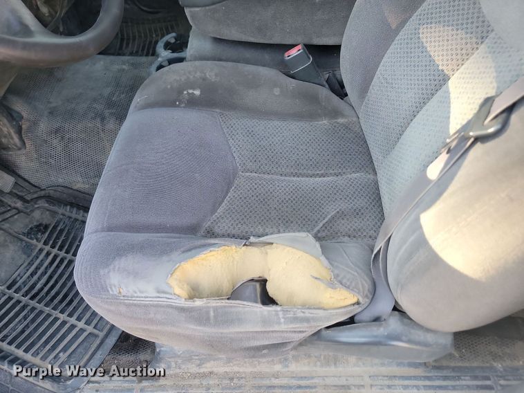 image for item LQ9099 2006 Chevrolet Silverado 2500HD  Ext. Cab utility bed pickup truck