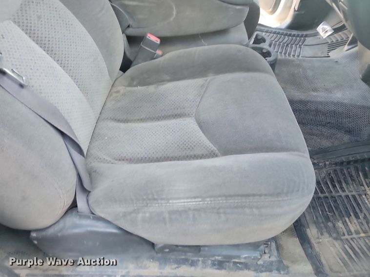 image for item LQ9099 2006 Chevrolet Silverado 2500HD  Ext. Cab utility bed pickup truck