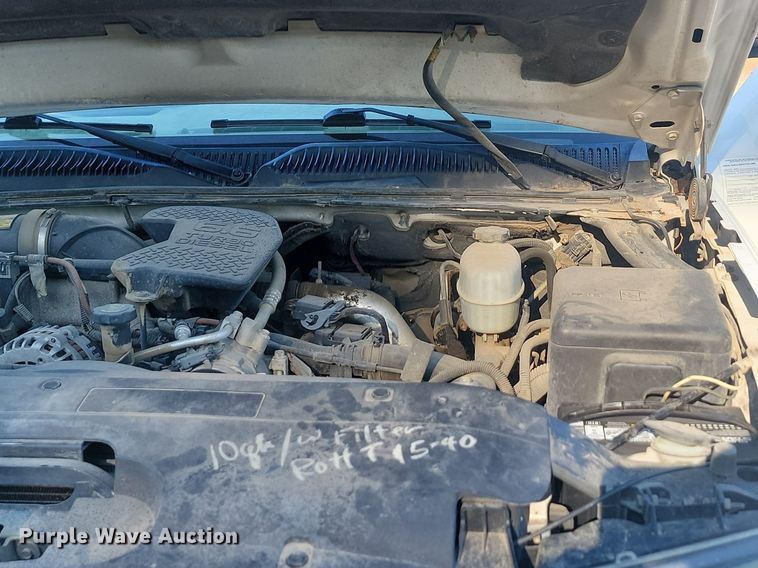 image for item LQ9099 2006 Chevrolet Silverado 2500HD  Ext. Cab utility bed pickup truck