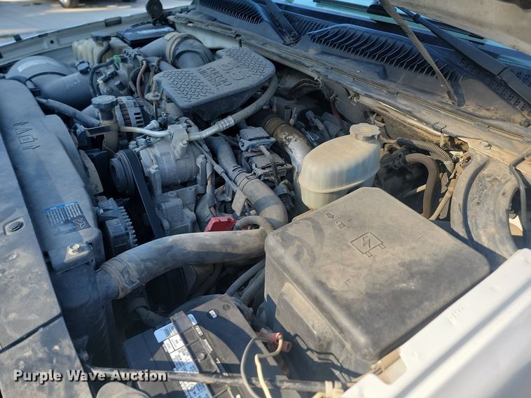 image for item LQ9099 2006 Chevrolet Silverado 2500HD  Ext. Cab utility bed pickup truck