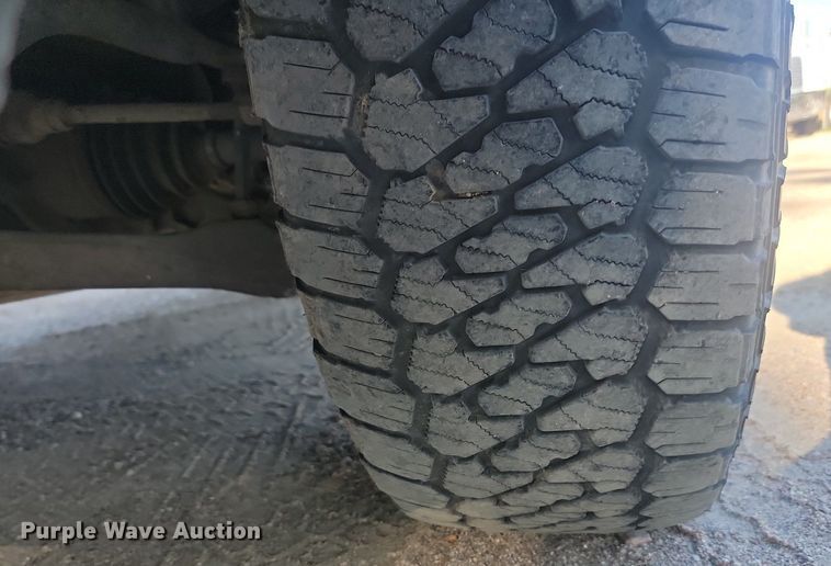 image for item LQ9099 2006 Chevrolet Silverado 2500HD  Ext. Cab utility bed pickup truck