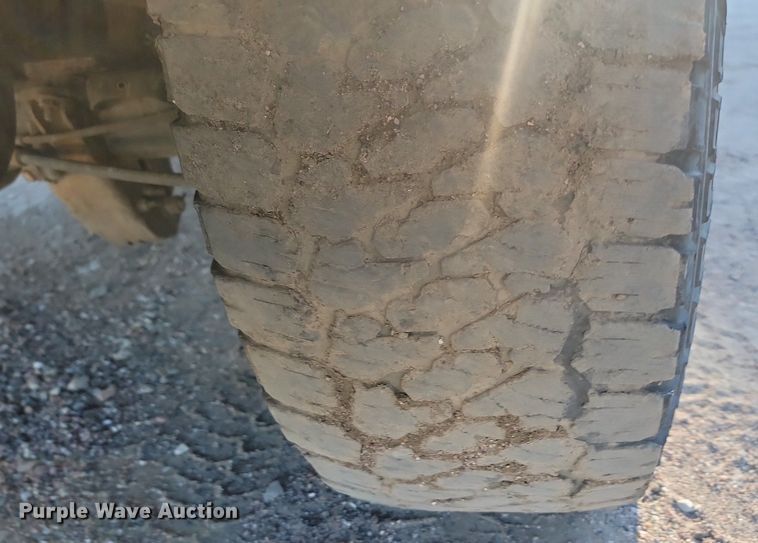 image for item LQ9099 2006 Chevrolet Silverado 2500HD  Ext. Cab utility bed pickup truck