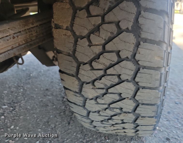 image for item LQ9099 2006 Chevrolet Silverado 2500HD  Ext. Cab utility bed pickup truck