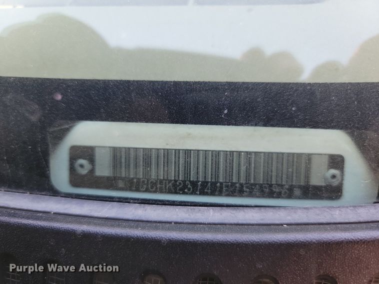 image for item LQ9100 2001 Chevrolet Silverado 2500HD  Crew Cab pickup truck