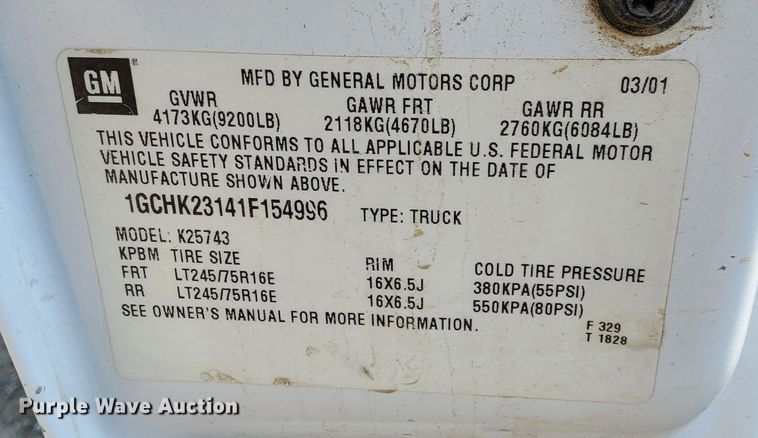 image for item LQ9100 2001 Chevrolet Silverado 2500HD  Crew Cab pickup truck