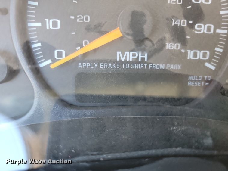 image for item LQ9103 2002 Chevrolet Silverado 2500HD  Ext. Cab pickup truck