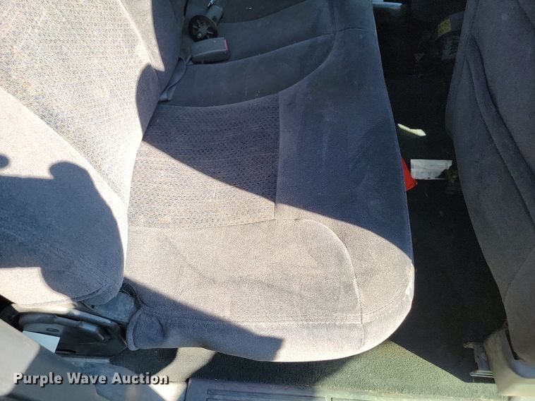 image for item LQ9103 2002 Chevrolet Silverado 2500HD  Ext. Cab pickup truck