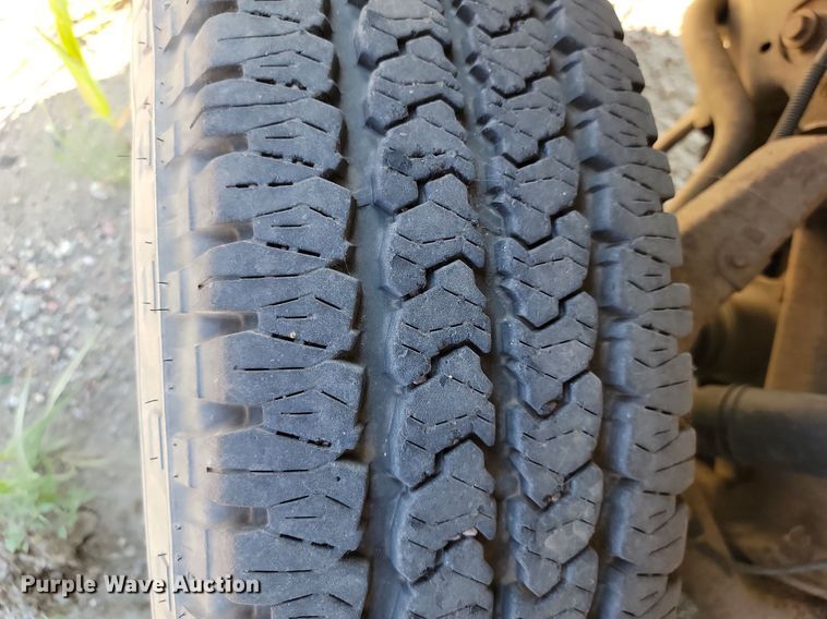 image for item LQ9103 2002 Chevrolet Silverado 2500HD  Ext. Cab pickup truck