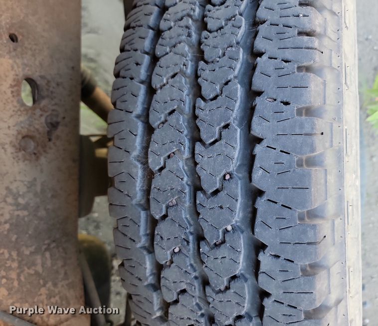 image for item LQ9103 2002 Chevrolet Silverado 2500HD  Ext. Cab pickup truck