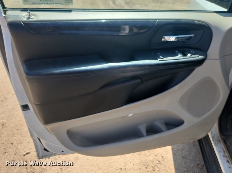 image for item LQ9224 2014 Dodge Grand Caravan  van