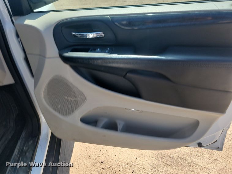 image for item LQ9224 2014 Dodge Grand Caravan  van