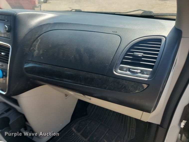 image for item LQ9224 2014 Dodge Grand Caravan  van