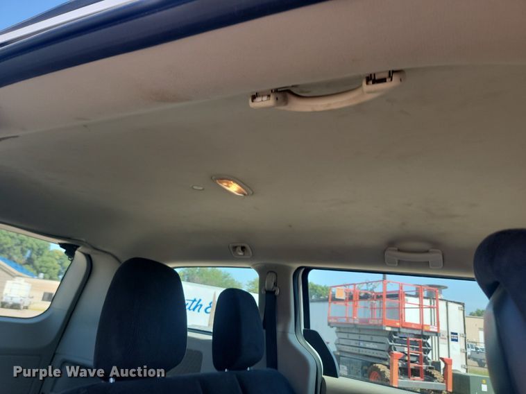 image for item LQ9224 2014 Dodge Grand Caravan  van