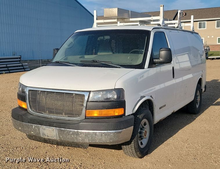 image for item LQ9233 2006 GMC 2500 Savana  van