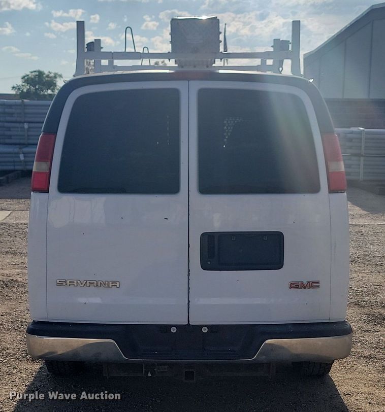 image for item LQ9233 2006 GMC 2500 Savana  van